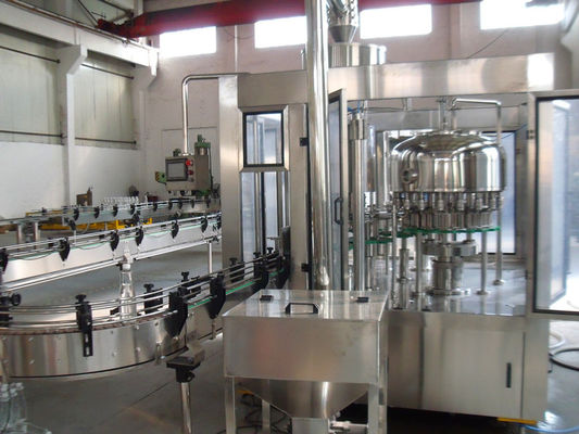 Aluminum Can / Jar Filling Machine , Soft Drink or Mineral Water Automatic Bottling Machine