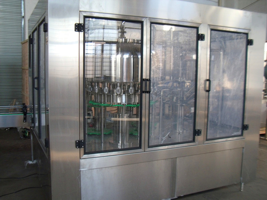 Machine de remplissage de bouteilles de l'eau minérale pour la boisson non carbonatée 7.5Kw, 3 dans 1 unité