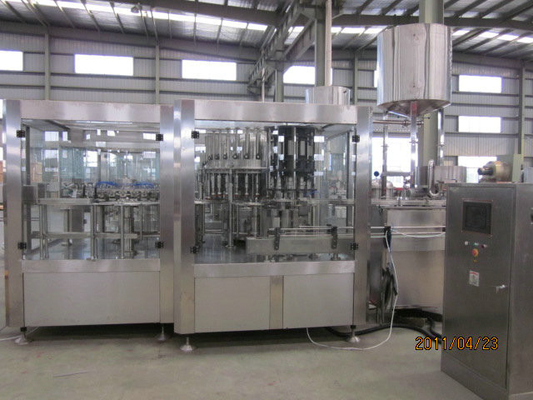 Remplir de lavage de machine de remplissage de boisson couvrant 3 dans 1 tête 18-18-6 pour la bouteille en plastique
