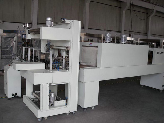 Machine chaude automatique de film de rétrécissement de machine à emballer pour l'ANIMAL FAMILIER/bouteille en plastique, contrôle de PLC